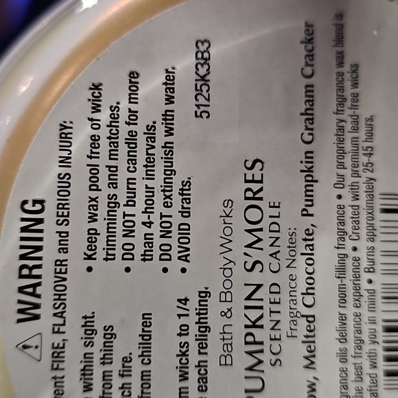 Bath & Body Works Candle NWT - Picture 2 of 4